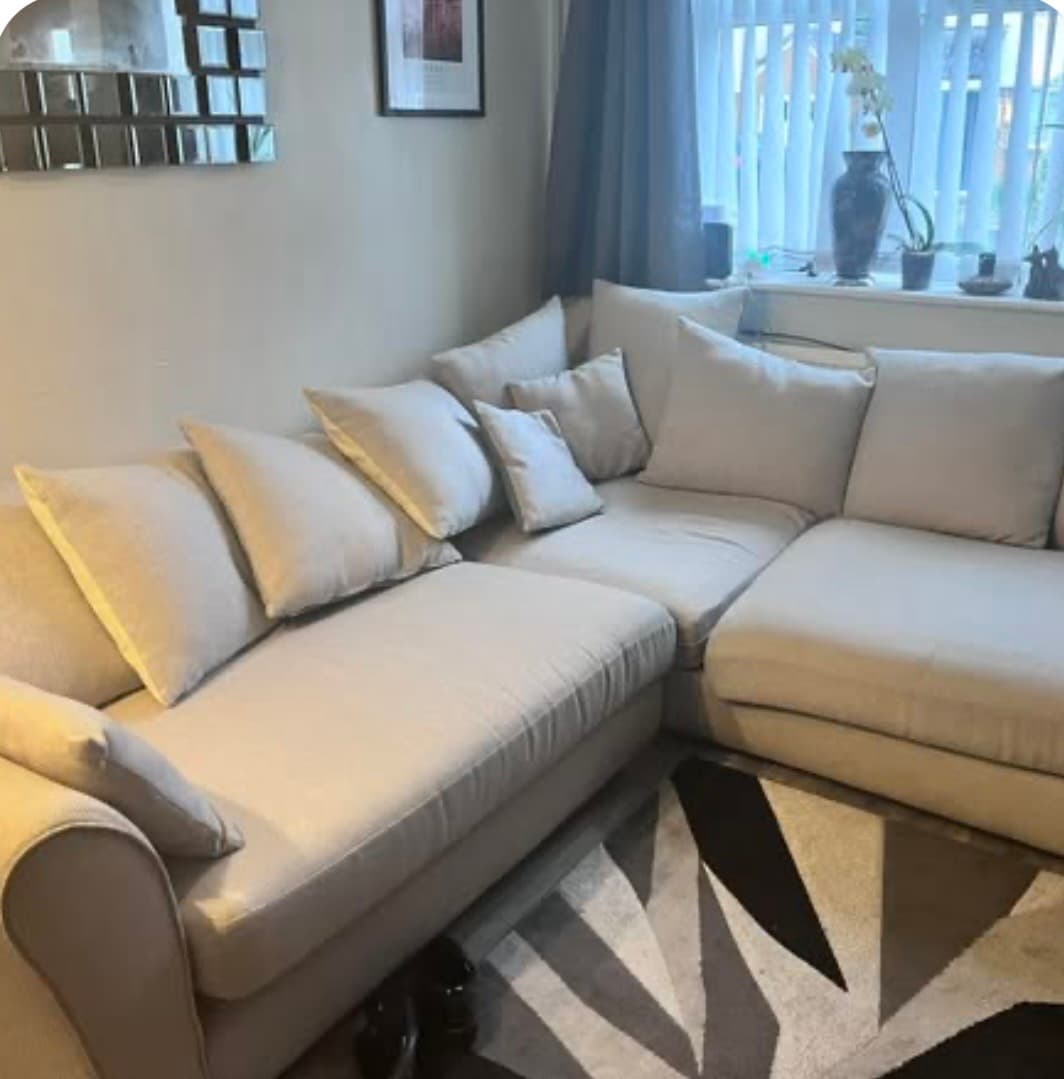 Sofa bought by Susan Clare